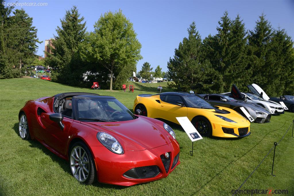 2017 Alfa Romeo 4C background image